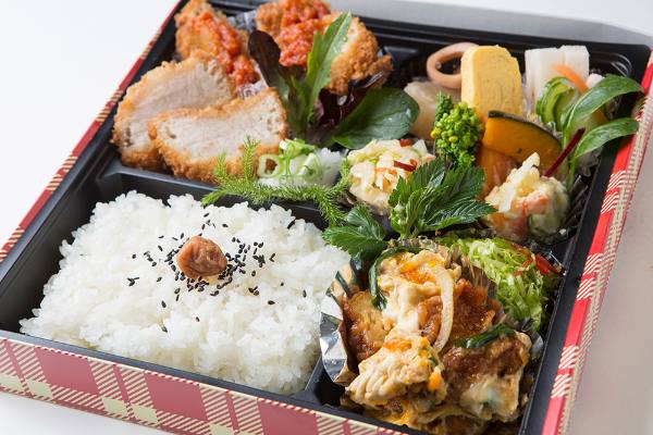 烏丸弁当(ヘレカツと竜田じ)